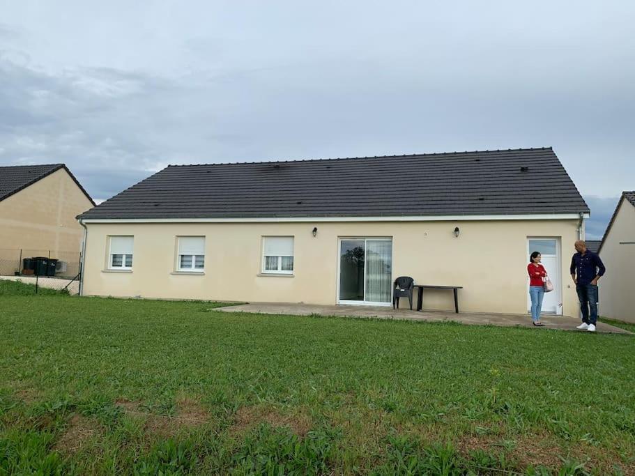 Une Maison Equipee Et Simple. Villa Nevers Bagian luar foto
